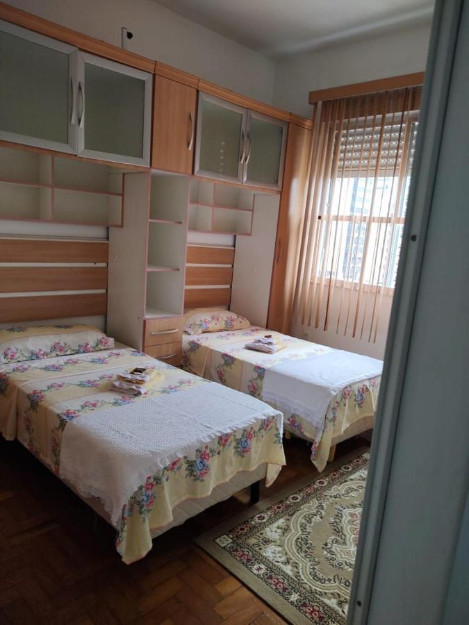 2 Dormitorios, Wifi, Ponta Da Praia, Predio Em Frente Ao Mar - *