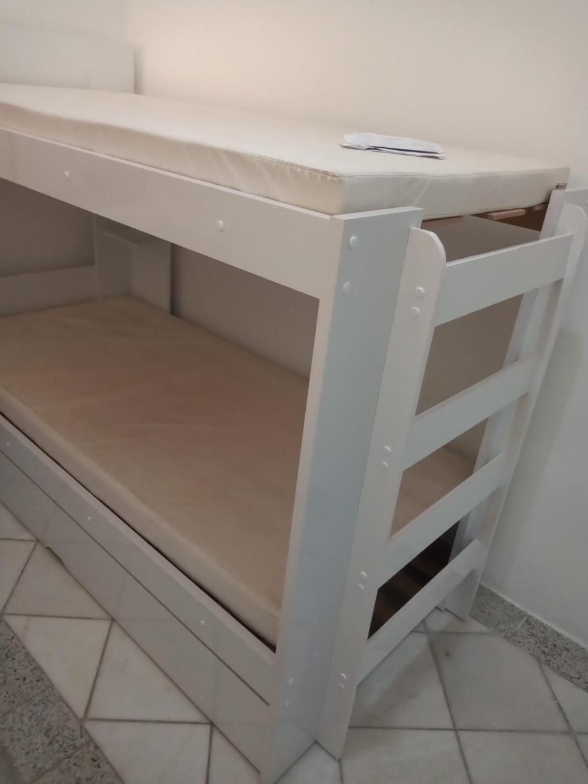2 Dormitorios, Wifi, Ponta Da Praia, Predio Em Frente Ao Mar - * Santos (Sao Paulo)